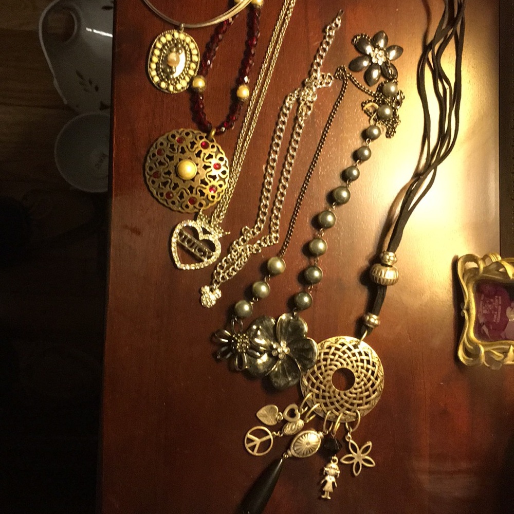 Set of 6 necklaces